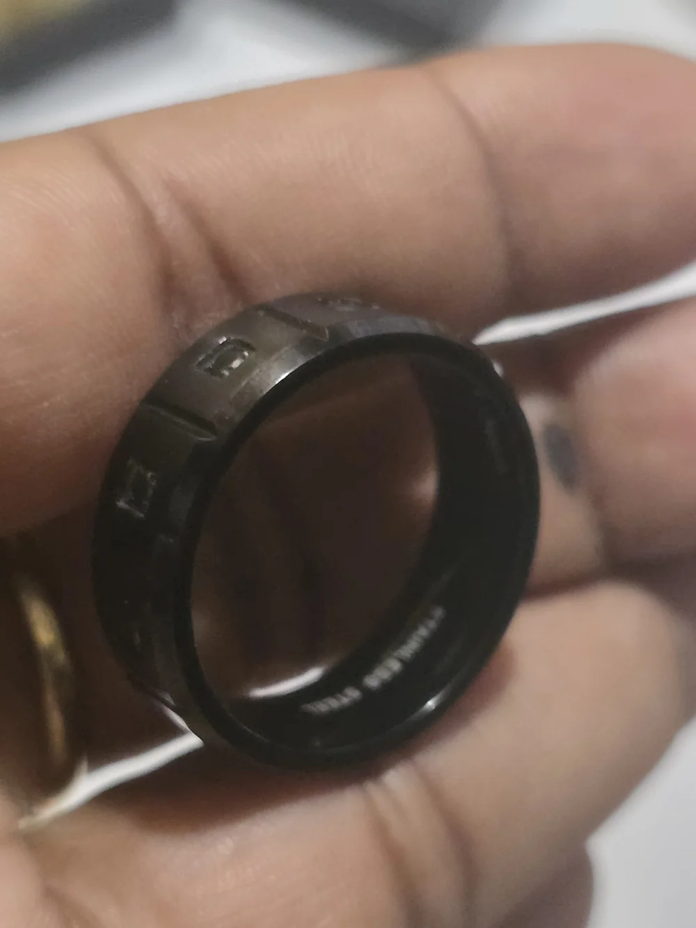 N/A sleek black